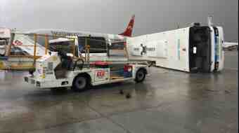 Antalya Havalimanı´nda korku dolu anlar! Yürekler ağza geldi